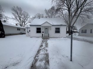 1908 Tackle St, Essexville, MI