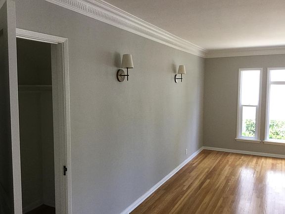 5th image of 835 S Serrano Ave