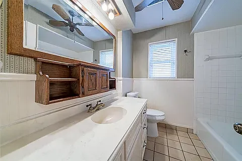 10503 Greencreek Dr — Photo 11