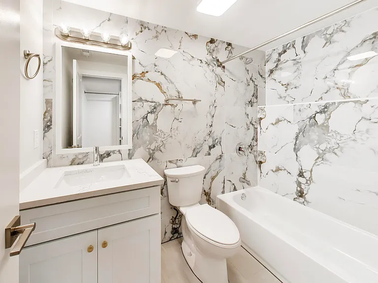 5222 N Christiana Ave #G — Photo 8