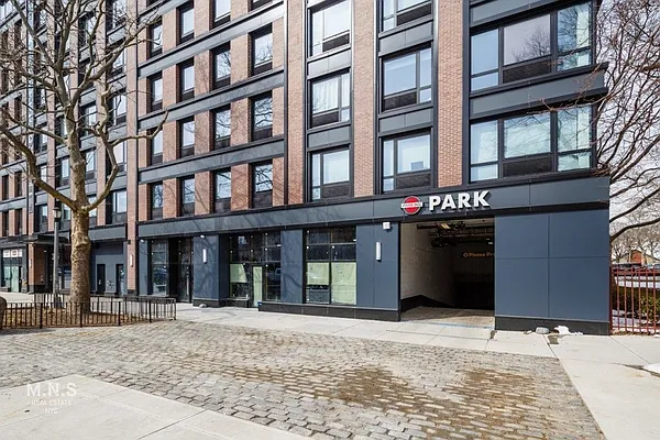 Rented by MNS | media 33