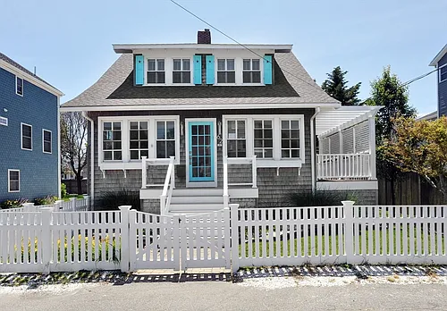 62 F St #BEACHSIDE Photo 1