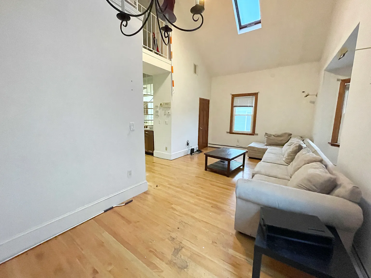 2 bed, 800 sqft, $3,800 — Photo 3