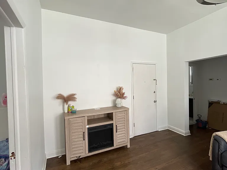 118 Tappan St #1 — Photo 3