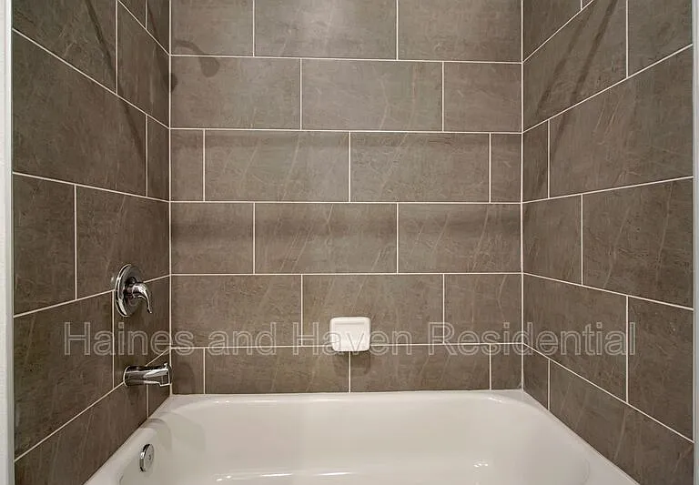 4136 Lavender Ct — Photo 22