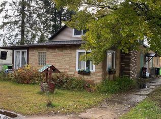 W8005 Dutton Ave, Amberg, WI 54102