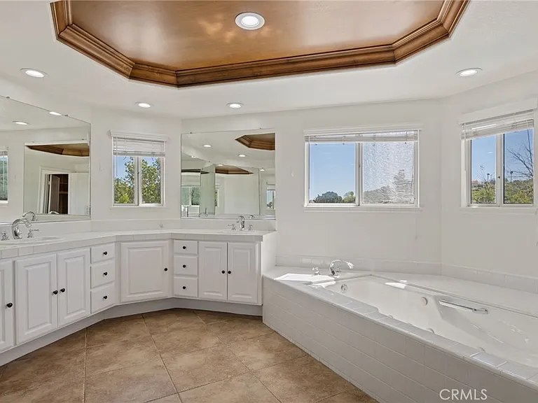 17830 Arvida Dr — Photo 26