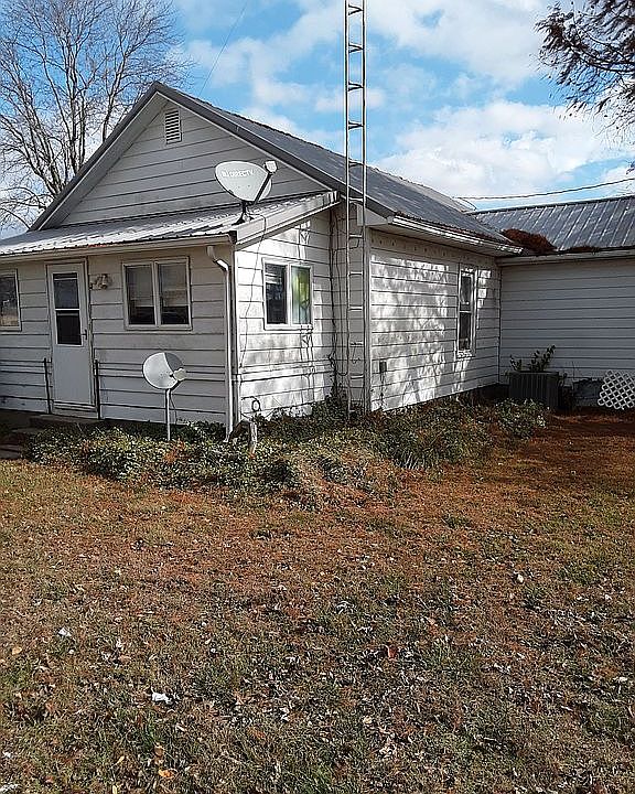 2nd image of 9642 Ten Mile Rd