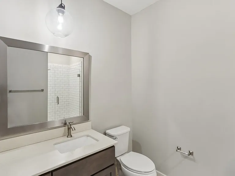 525 East Blvd — Photo 76