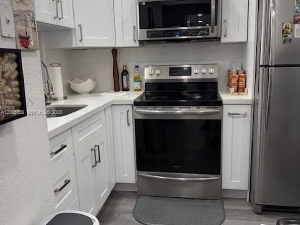 9350 Fontainebleau Blvd APT 413, Miami, FL 33172