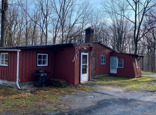 5 Turkey Dr, Newburgh, NY 12550