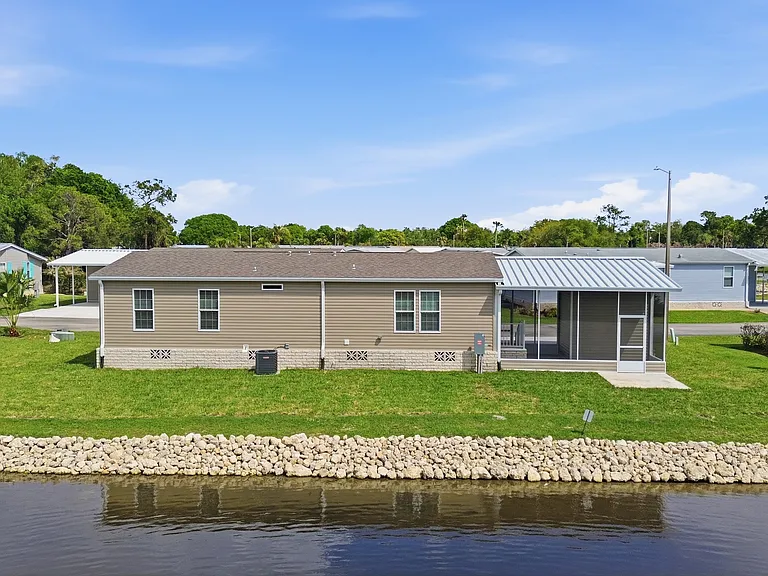 Royal Palm Village — Photo 54