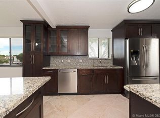 320 Racquet Club Rd APT 204, Fort Lauderdale, FL 33326
