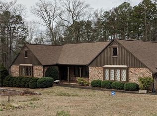 110 Lakeview Dr, Seneca, SC 29672