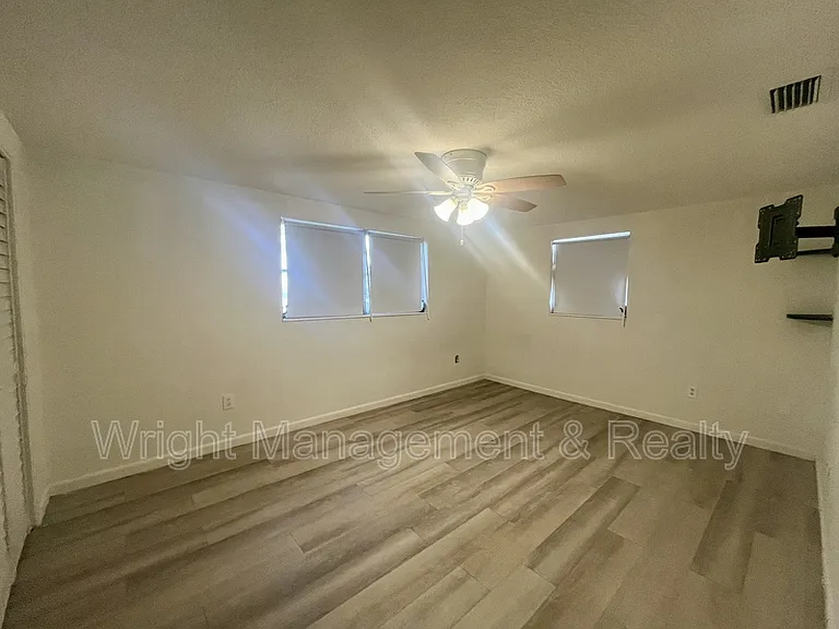 3716 Cedarwood Dr — Photo 12