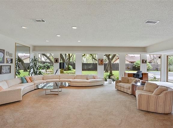 2nd image of 11003 Spicewood Club Dr