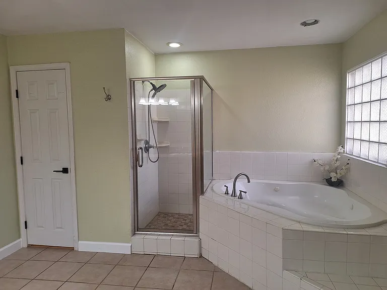 9401 Pavo Ln — Photo 13