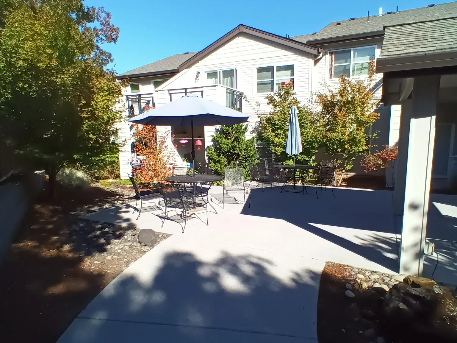 2 bed, 1025 sqft, $1,695 — Photo 3