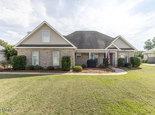 146 Dora Ln, Byron, GA 31008