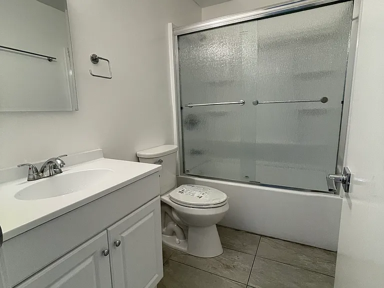 7237 Amigo Ave #6, Reseda, CA 91335 — Photo 8