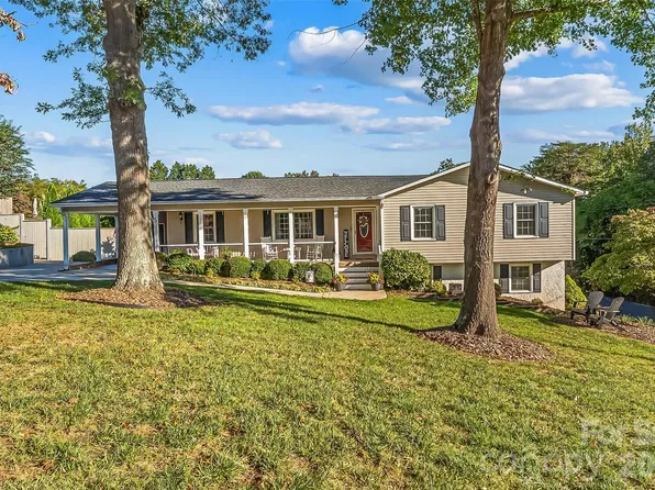 5 Clearview St, Granite Falls, NC 28630