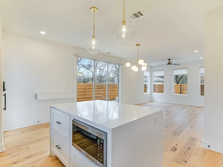 1106 Walton Ln #A — Photo 12