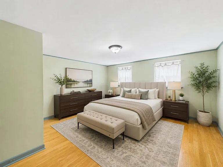 1014 Montrose St — Photo 9