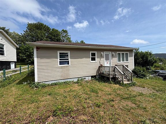 2nd image of 8 St Clare Avenue