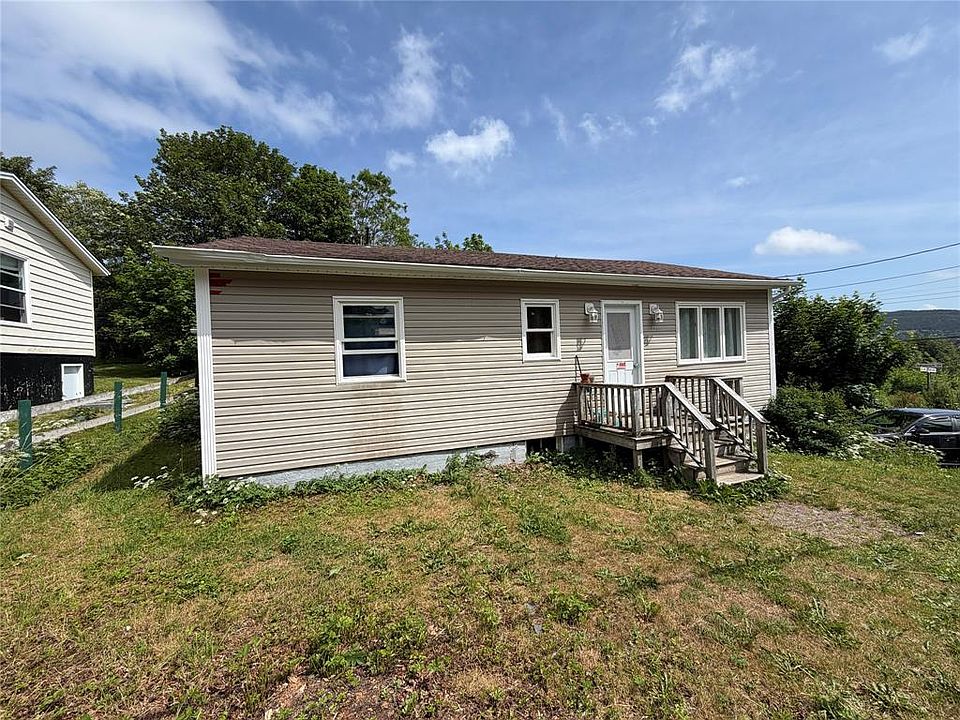 1st image of 8 St Clare Avenue