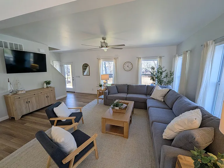 207 Twilight Dr — Photo 6
