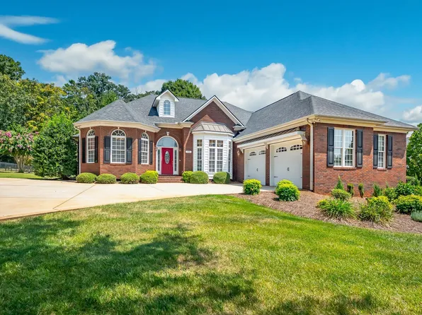 733 Tinsberry Ln, Inman, SC 29349