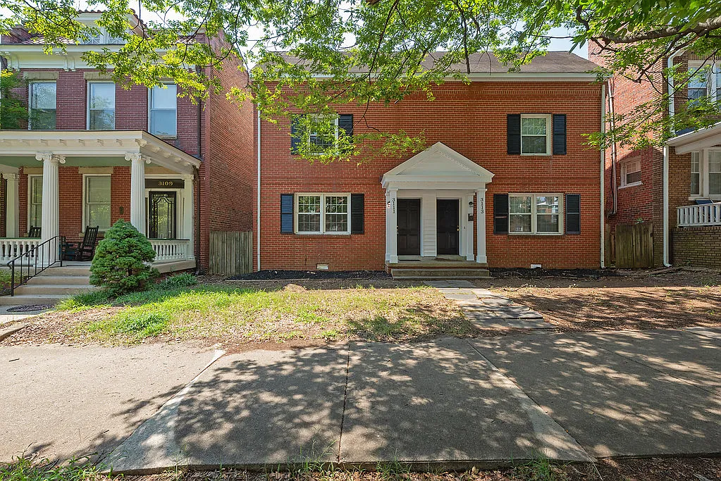 2 bed, 1050 sqft, $2,395 — Photo 2
