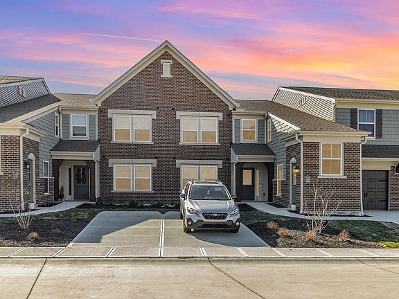 2nd image of 704 Yorkshire Dr
