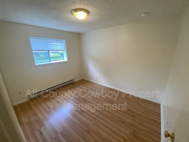 704 Ferris Ct #3 — Photo 6