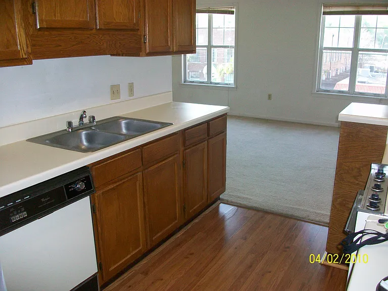 2002 Greene St #408 — Photo 3