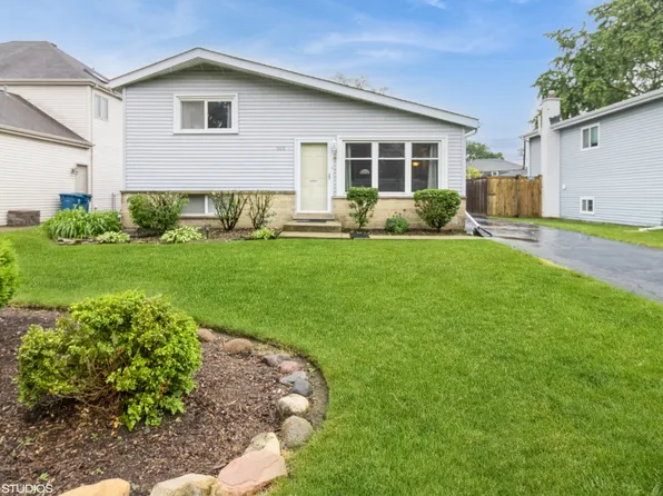 566 W Babcock Ave, Elmhurst, IL 60126