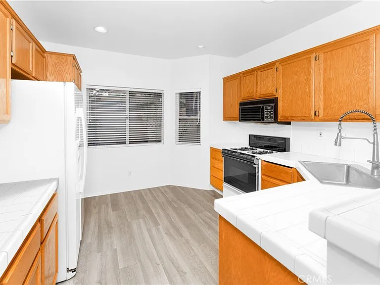 12948 Avenida Empresa — Photo 8