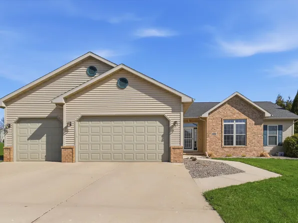 412 Harvest Hill Dr, Denmark, WI 54208