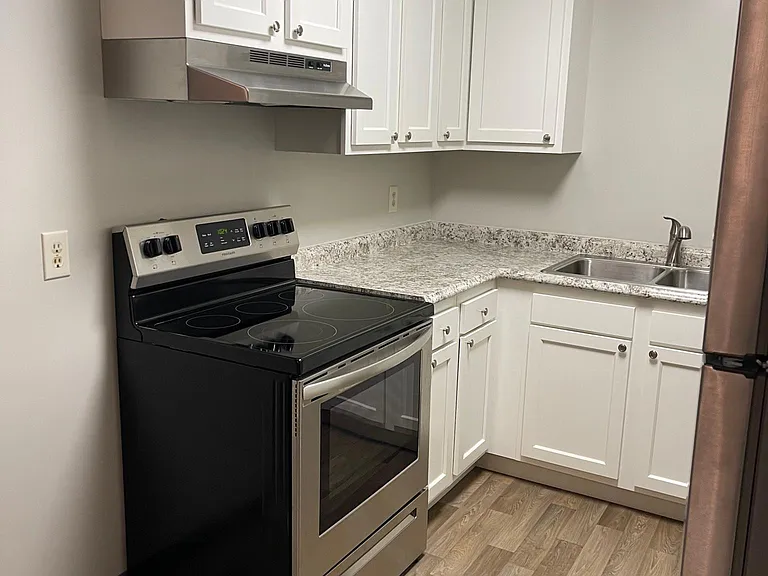25 Oakhurst Dr #12 — Photo 1