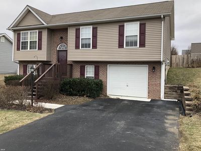 45 Camellia Ln NW, Christiansburg, VA, 24073