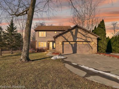1980 Oakville Waltz Rd, New Boston, MI, 48164