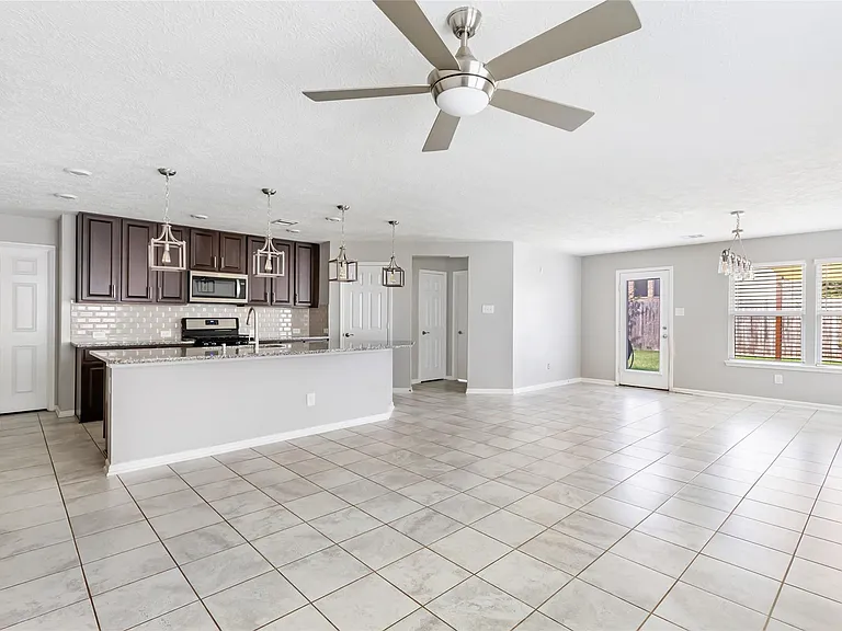 20805 Langworth Pl — Photo 18