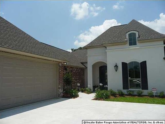 2nd image of 18443 Old Maplewood Dr