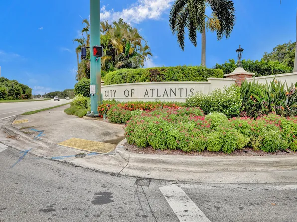 340 Orange Tree Dr APT 3, Atlantis, FL 33462