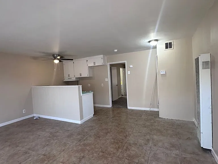 200 Truxtun Avenue — Photo 10