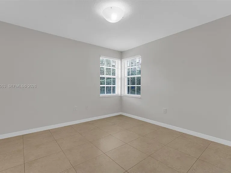 10635 NW 54th St — Photo 23