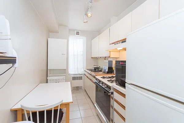 Sold by Keller Williams Realty Landmark | media 13