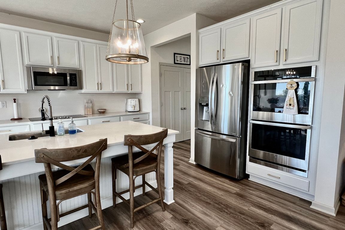 next background image