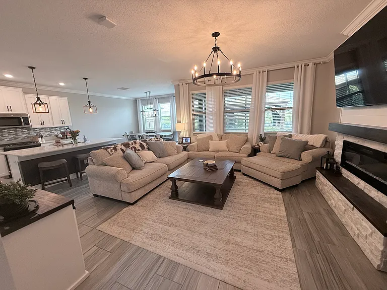 4188 Cadence Loop — Photo 3