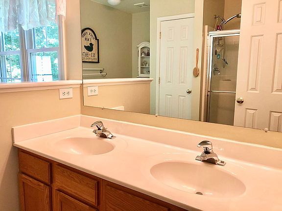 Master bath 